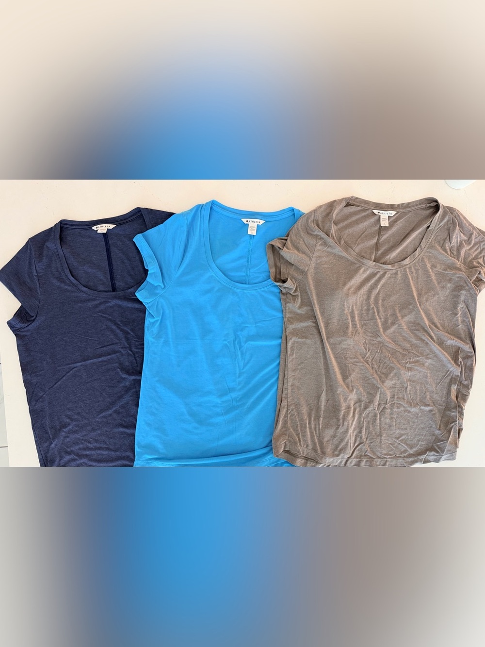 Athleta Women’s Scoop Neck Tee - Turquoise, Bkue and grey